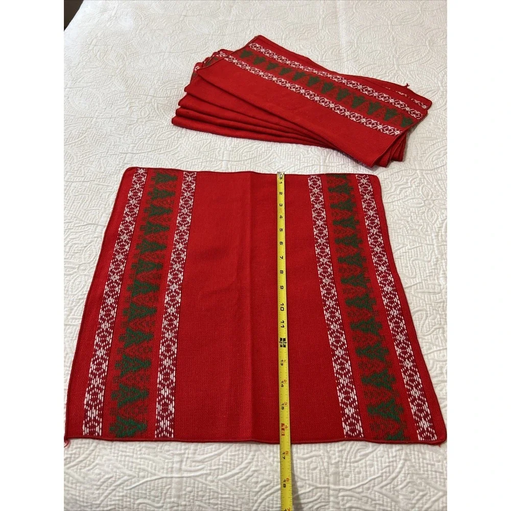 VTG Lot Of 6 Christmas Tree & Snowflake Woven Linen Napkins Holiday Red & Green